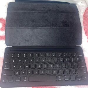 smart keyboard ipad
